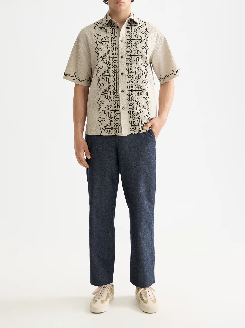Embroidered short sleeve shirt - Image 2