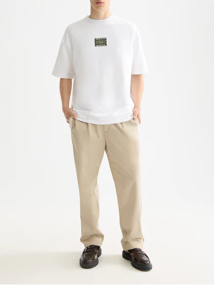 Loose Label T-shirt - Image 9