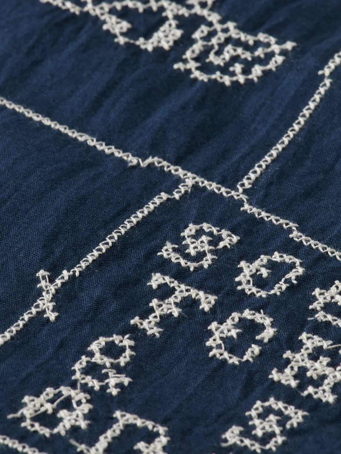 Embroidered shirt - Image 7