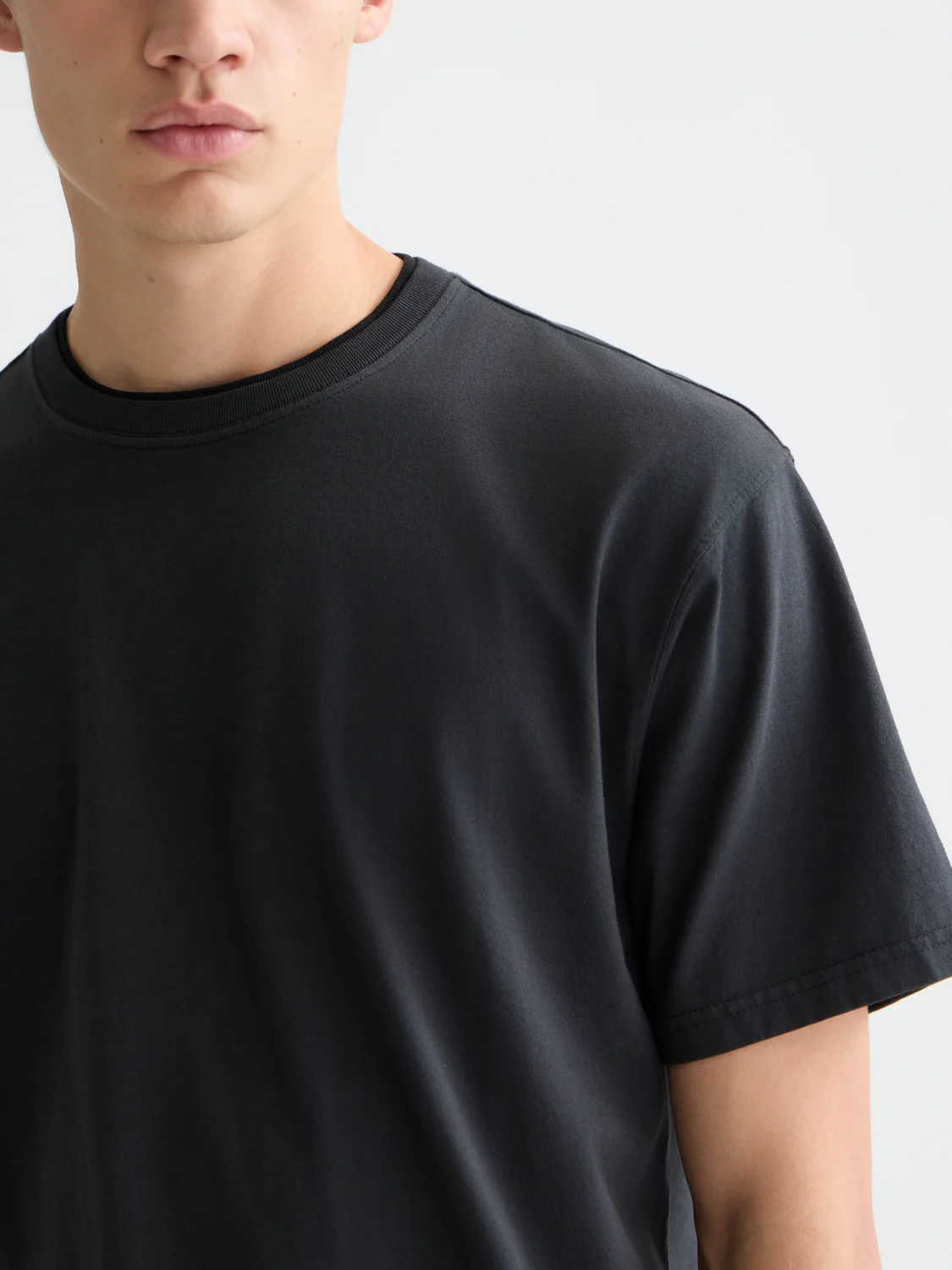 3 crosses garment-dyed relaxed T-shirt - Image 24