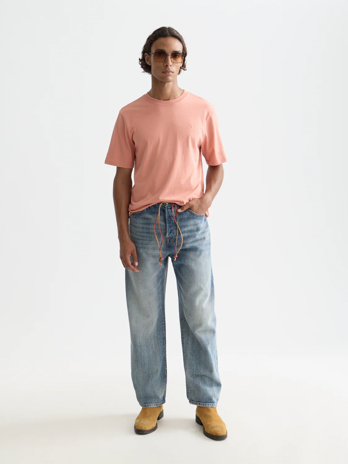 Seasonal Essentials logo T-shirt - Image 2