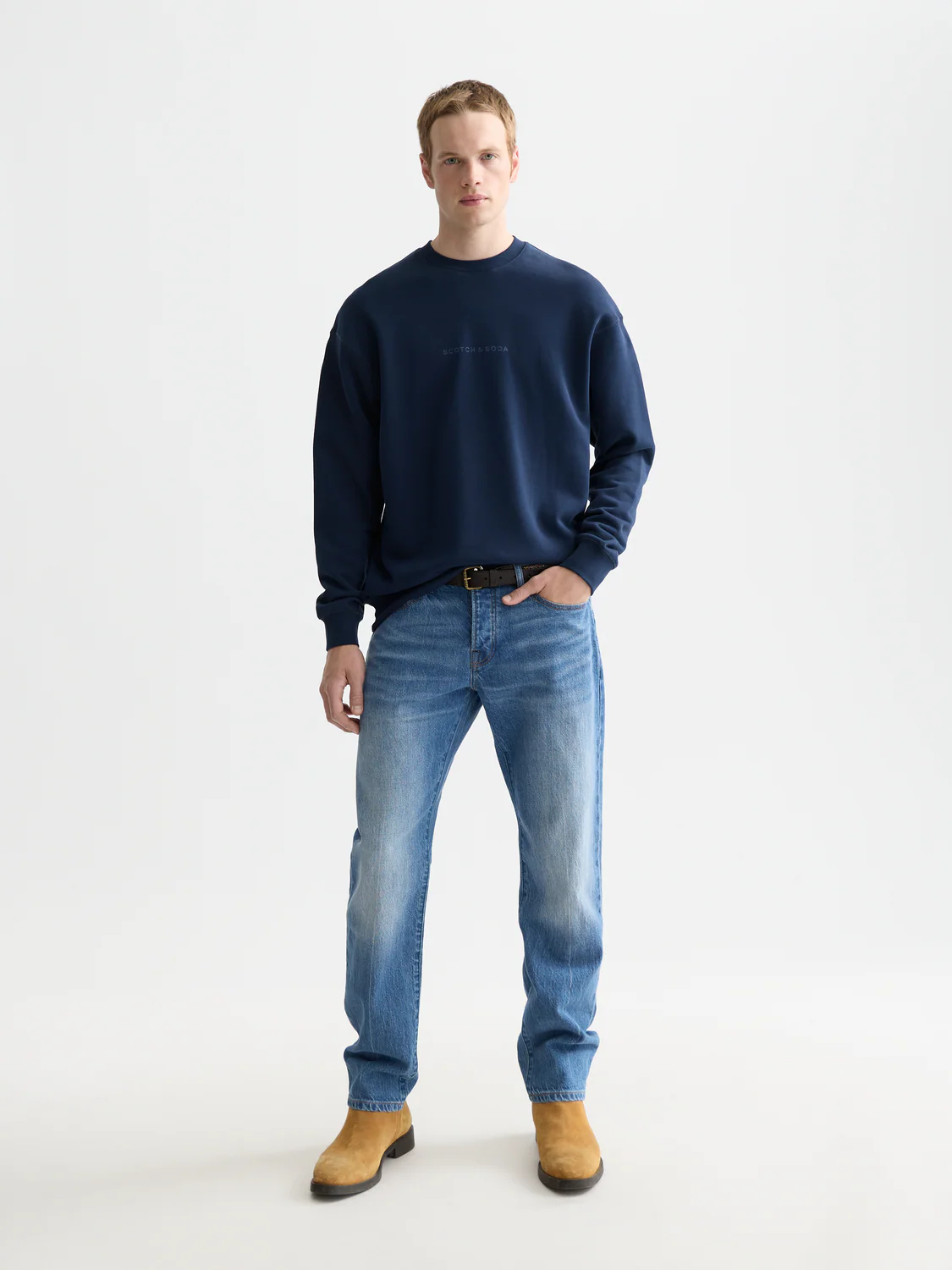 Seasonal Essentials logo relaxed sweatshirt - Image 2
