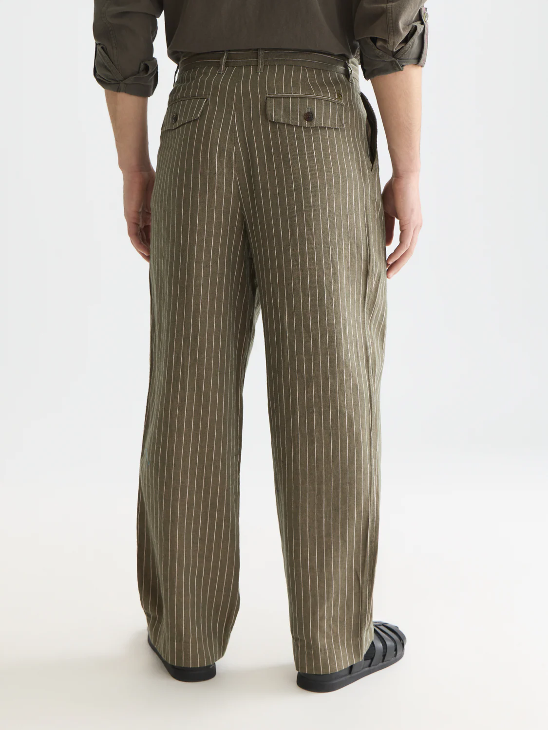 Pleated pinstriped loose straight chino - Image 4