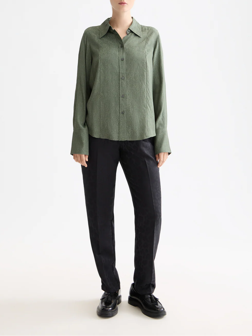 Maia mid rise tapered leg jacquard pant