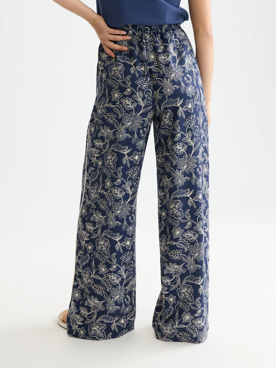 Eleni printed high rise wide leg pants - Image 4